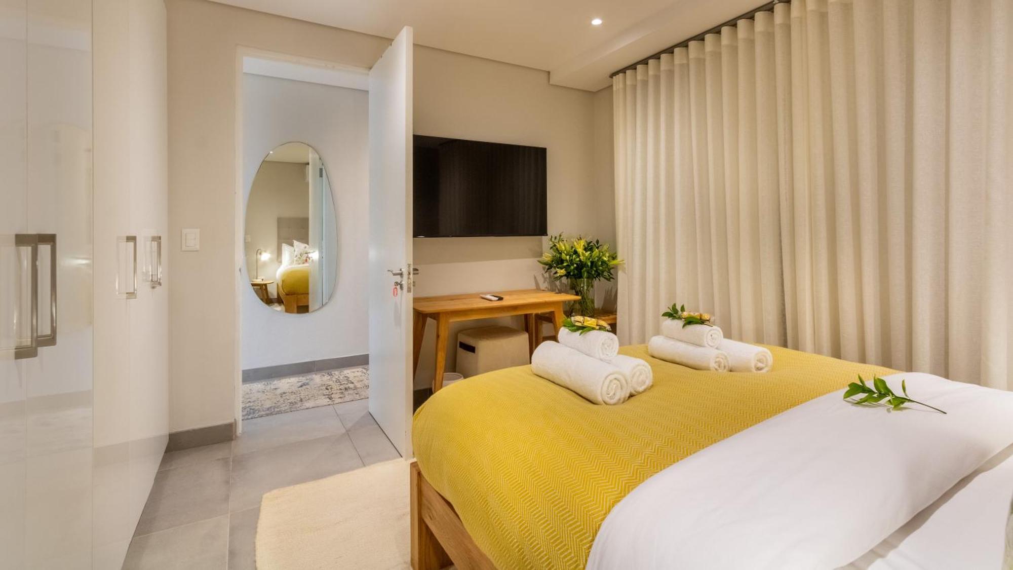 Esplanade Hermanus Room photo