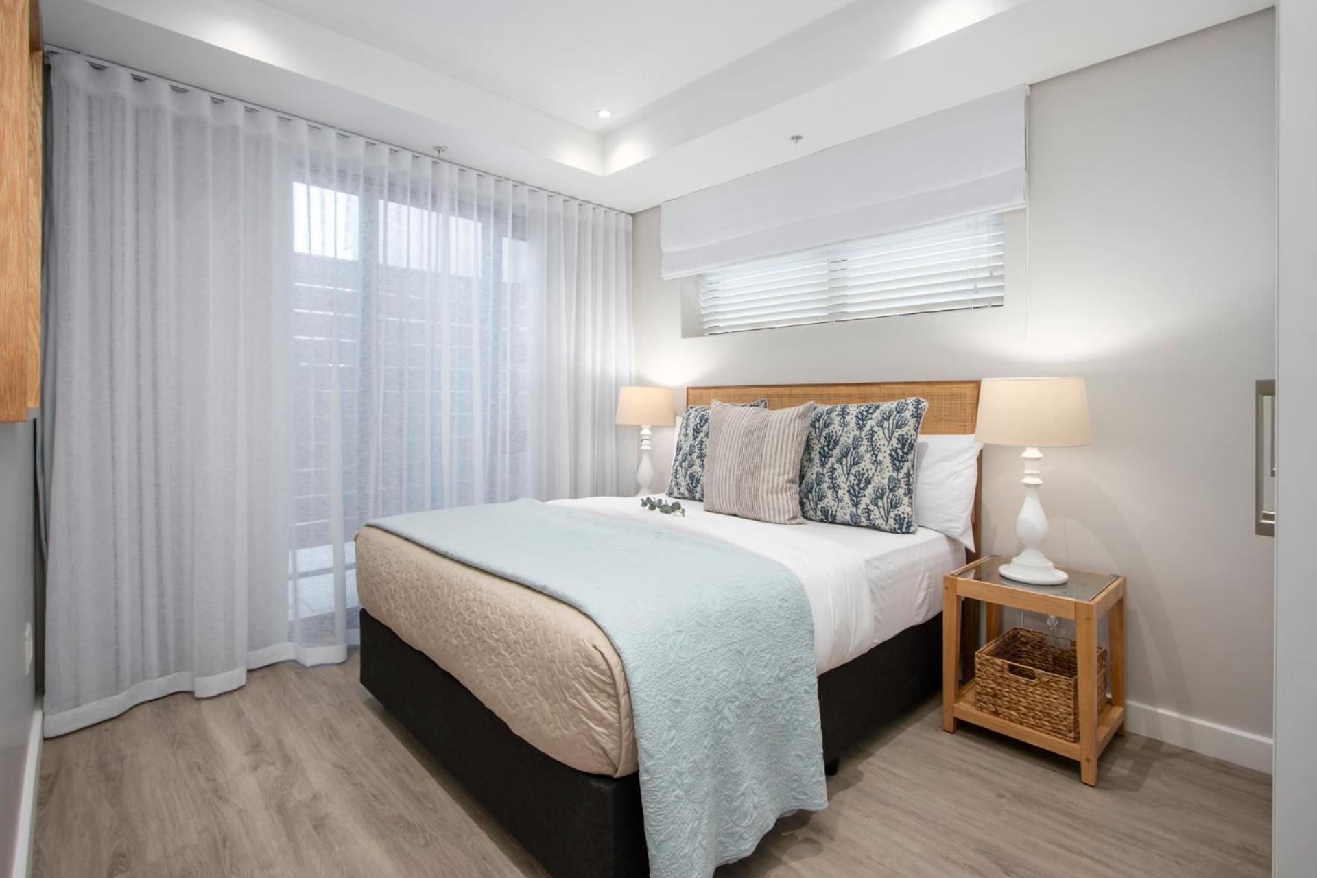 Esplanade Hermanus Room photo