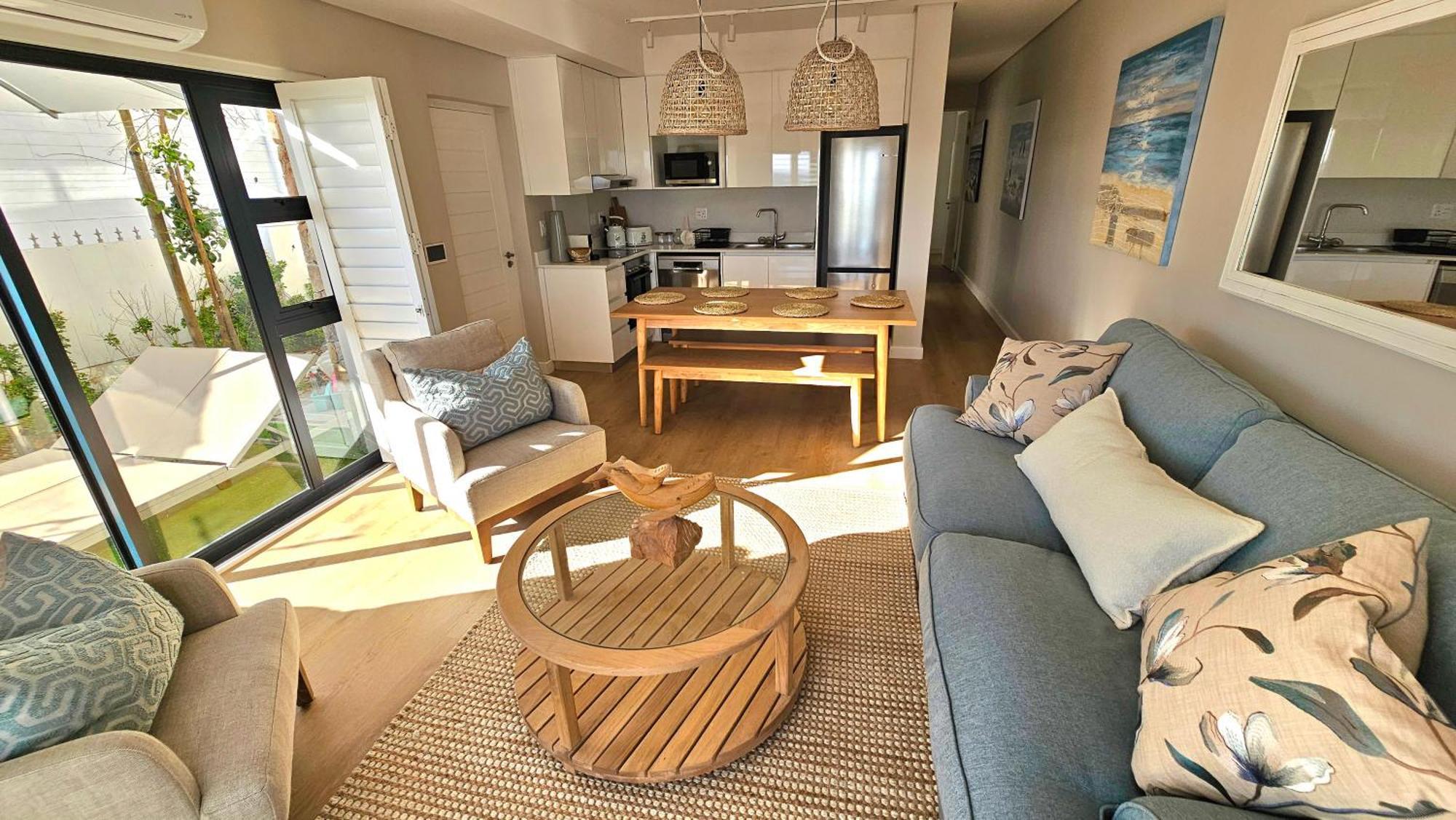 Esplanade Hermanus Room photo