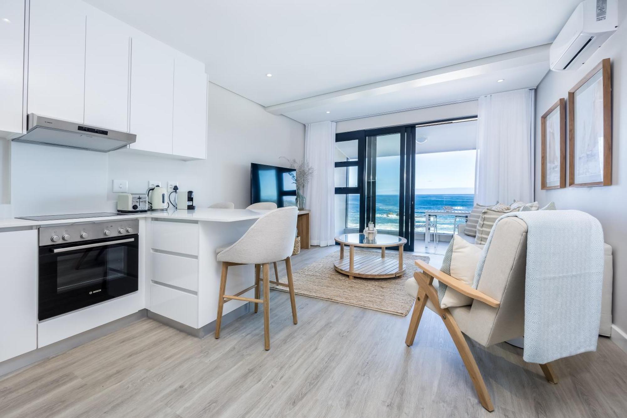 Esplanade Hermanus Room photo