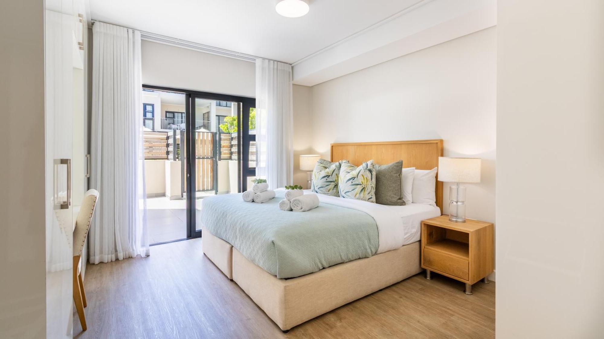 Esplanade Hermanus Room photo